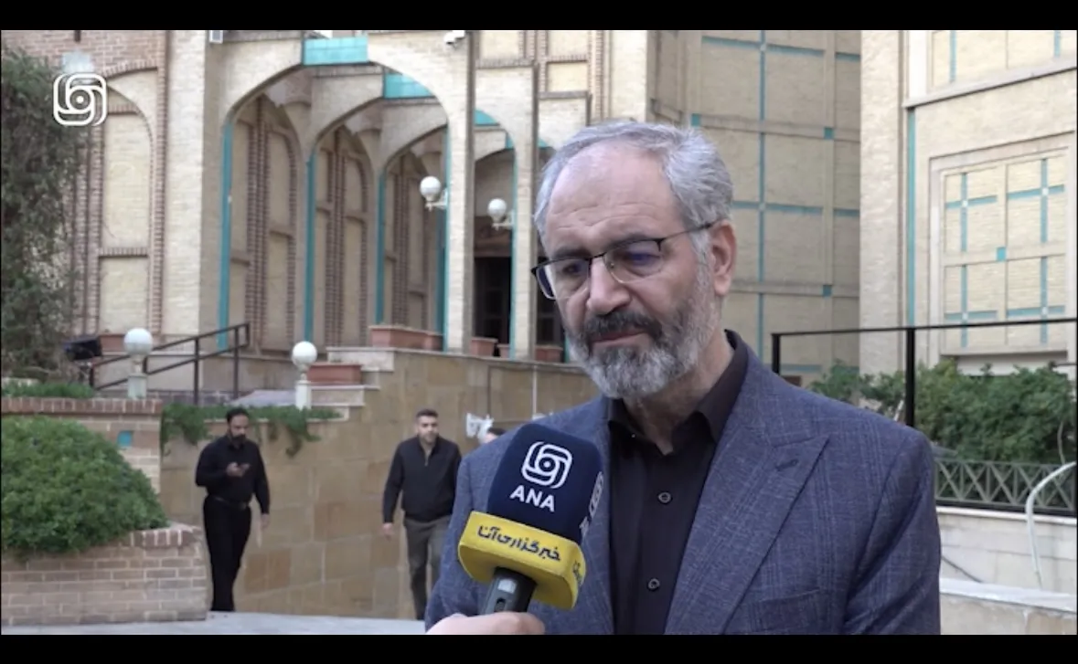 مومنی