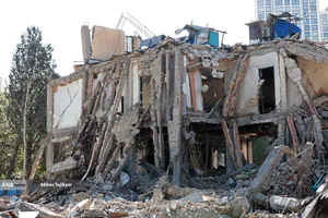 بازدید وزیر علوم از پژوهشگاه هوافضا در تهران