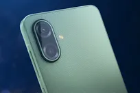 سامسونگ از گوشی اقتصادی گلکسی F۷۰e با پشتیبانی نرم‌افزاری شش‌ساله رونمایی کرد