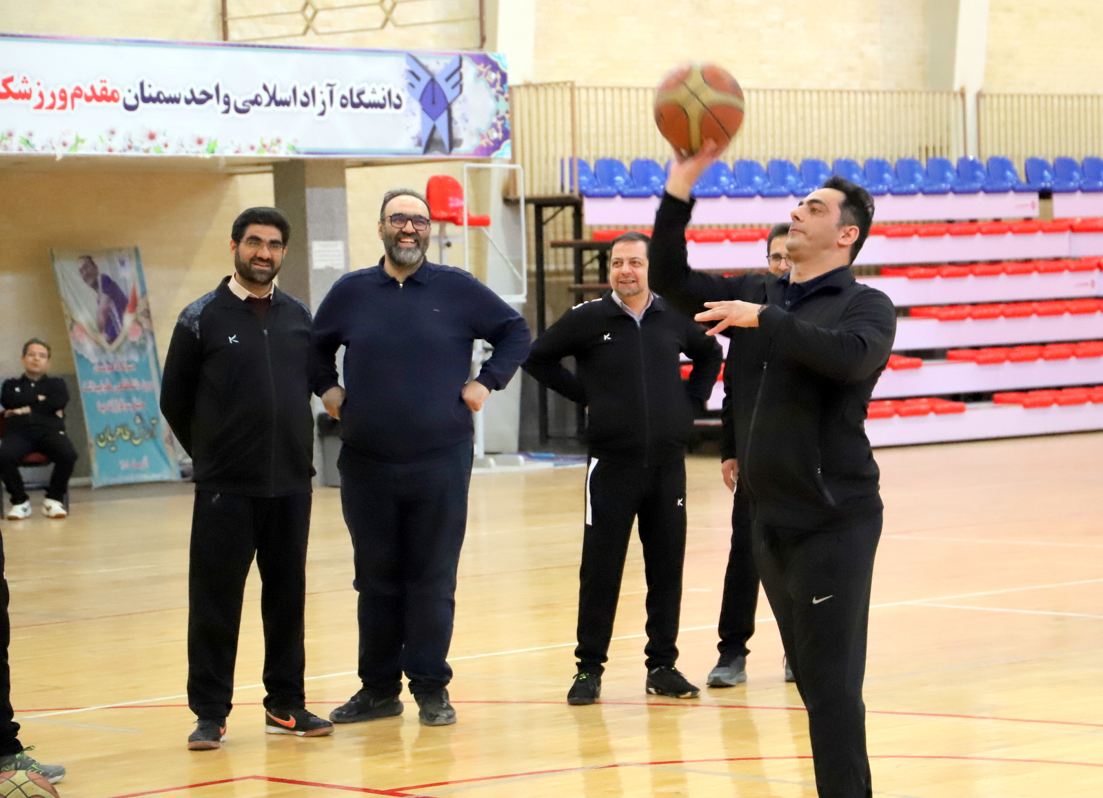 برگزاری مسابقات ورزشی گرامیداشت جانباز سرافراز «آرش طاهریان» در دانشگاه آزاد سمنان