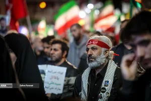 اجتماع مردمی در حمایت از رزمندگان اسلام