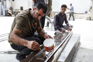 دست&zwnj;هایی که می&zwnj;سازند