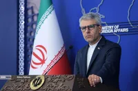 چرا «مکرون» به مخاطبان منتخب خود اطمینان داد اسنپ‌بک قطعی است؟!