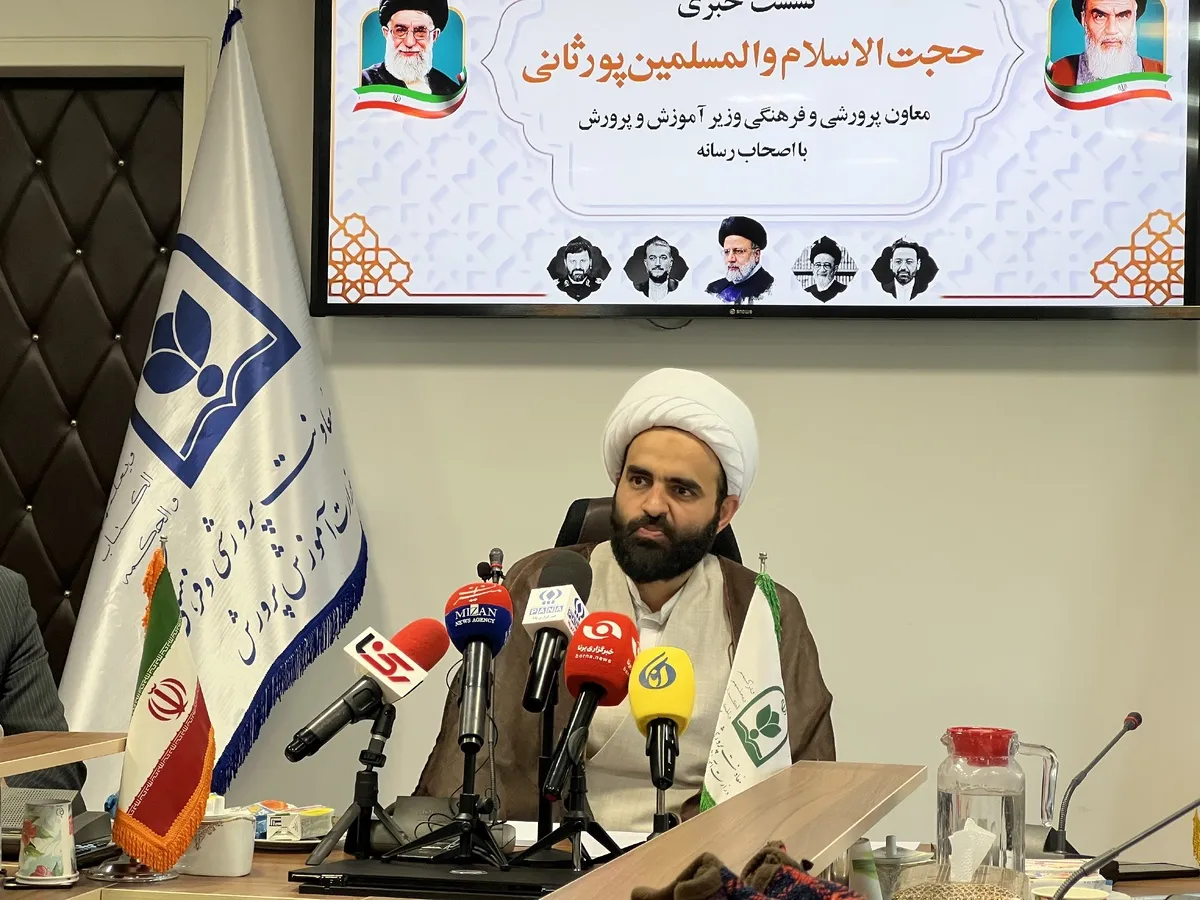 استخدام ۱۵ هزار نیروی تربیتی آموزش‌وپرورش/ ۶ میلیون دانش‌آموز در سامانه نماد غربالگری می‌شوند