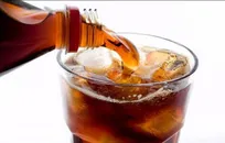 ۳ ماده خوراکی که می‌توانند باعث ریزش مو شوند