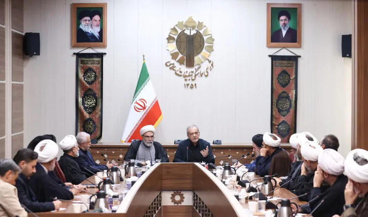 پزشکیان در نشست با رئیس، معاونین و مسئولین ستادهای بزرگداشت شورای هماهنگی تبلیغات اسلامی