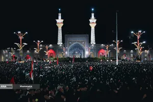 مراسم اقامه نماز بر پیکر مطهر رهبر شهید انقلاب در حرم رضوی 