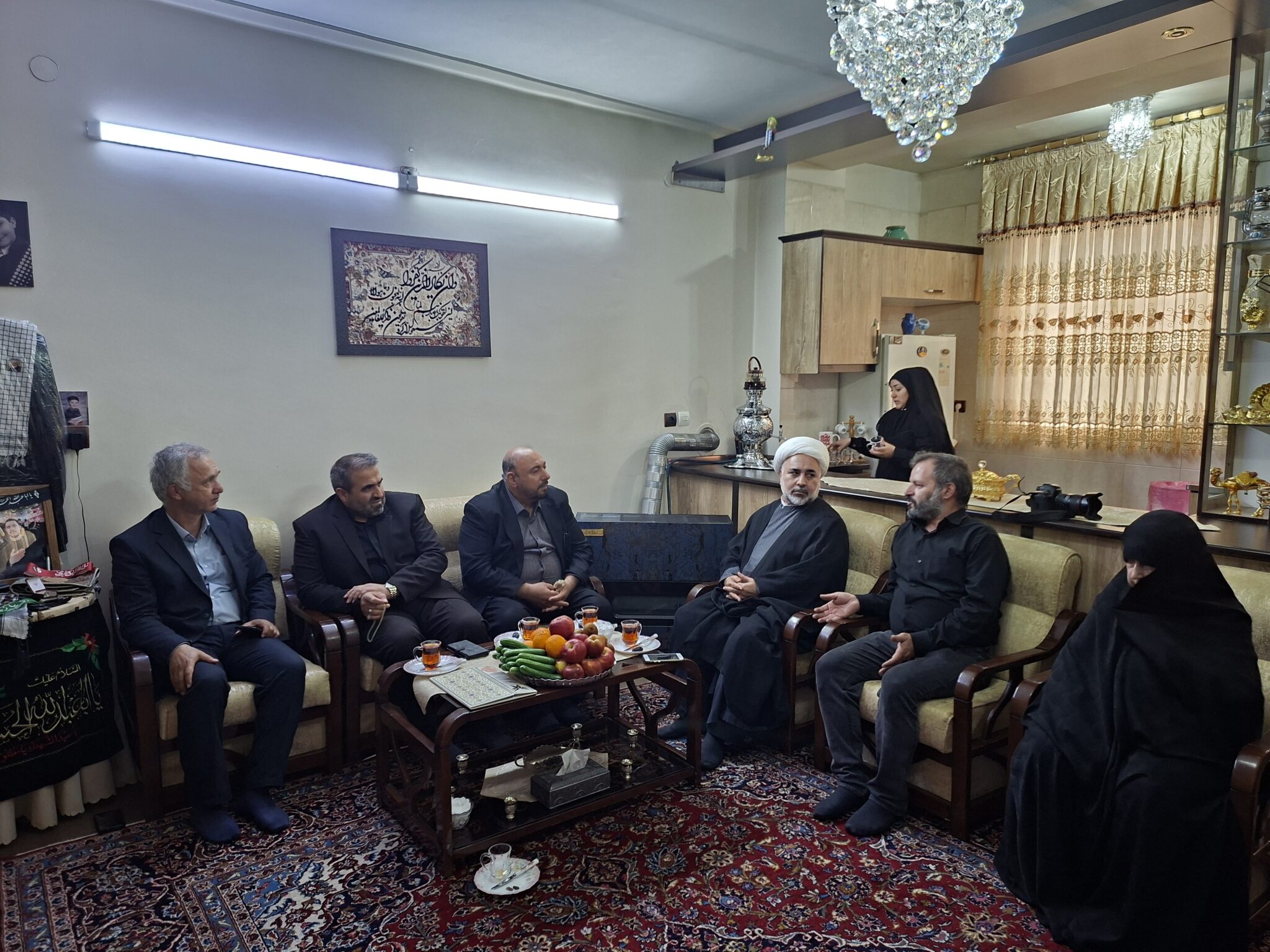 تغذیه روحی در کنار خانواده‌های شهدا؛ تأکید معاون علوم انسانی و رئیس مرکز امور شاهد دانشگاه آزاد بر جایگاه رفیع ایثارگران