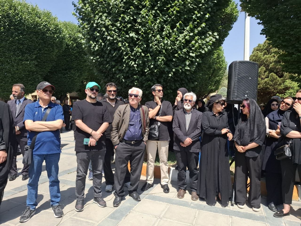پیکر بهروز رضوی تشییع شد+ عکس