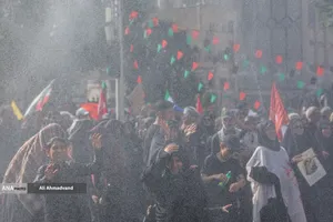 تشییع پیکر مطهر آقای شهید ایران و خانواده ایشان-4