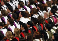 مالیات ۶۰۰ میلیون پوندی در انتظار دانشگاه‌های انگلیسی دارای دانشجوی خارجی