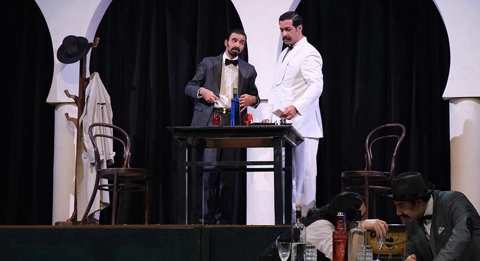 «کازابلانکا» روی صحنه تالار حافظ؛ بازی‌های درخشان در متنی پرابهام