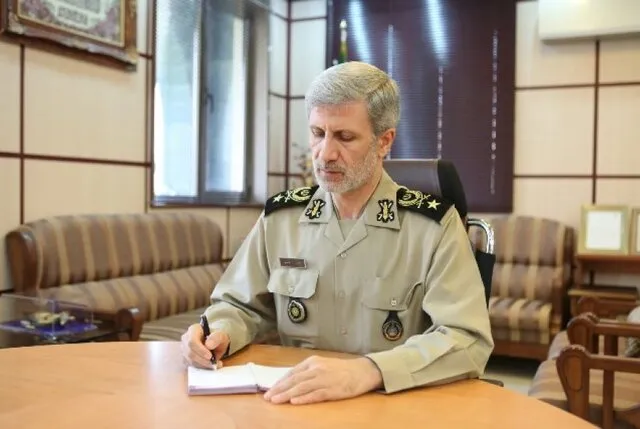امیر حاتمی