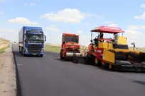 آسفالت و ایمن‌سازی ۸۳۰۰ کیلومتر از کریدور‌های کشور