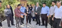 دیدار با خانواده شهدا موجب تجدید روحیه خدمت می‌شود