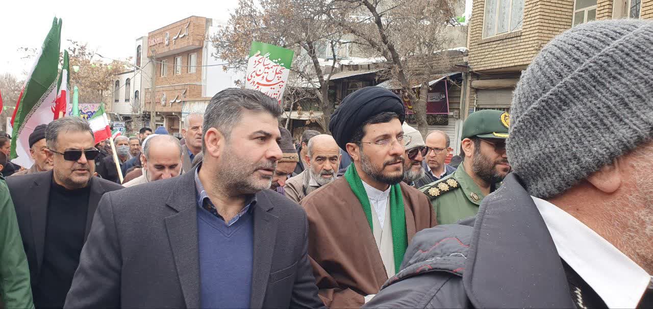 مراسم باشکوه گرامیداشت چهل و هفتمین پیروزی انقلاب اسلامی در شهرستان تویسرکان مراسم باشکوه گرامیداشت چهل و هفتمین پیروزی انقلاب اسلامی در شهرستان تویسرکان