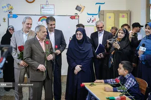 علیرضا کاظمی وزیر آموزش و پرورش