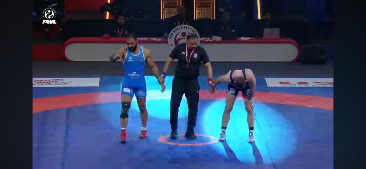 وفایی‌پور رقیب نخودی را برد، به حریف کامران قاسم‌پور رسید؛ ۲ مبارزه دیگر در انتظار کشتی‌گیر ایرانی در لیگ پادشاهان+عکس