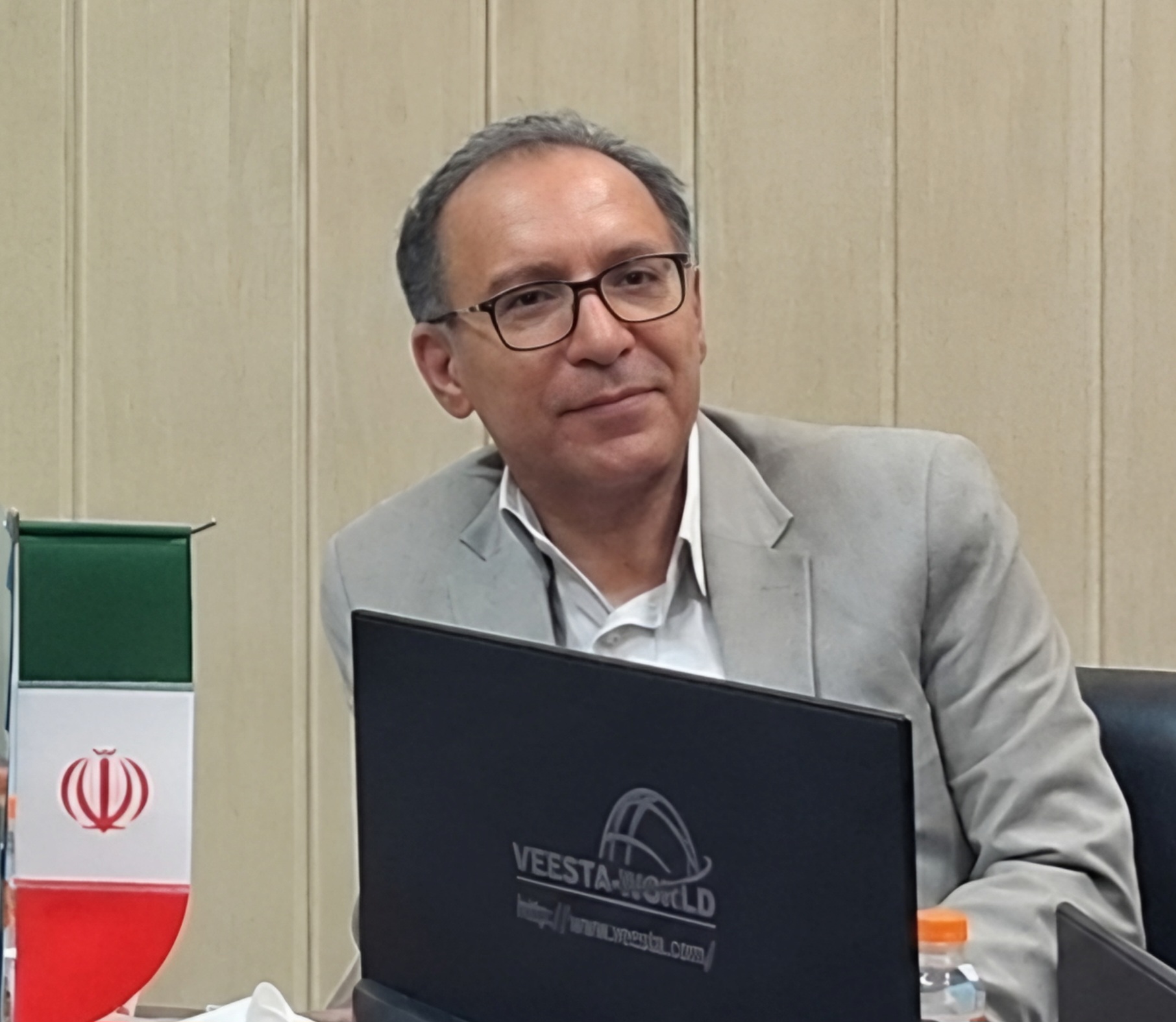 دکتر شهریار محمودی