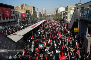 تشییع پیکر مطهر آقای شهید ایران و خانواده ایشان
