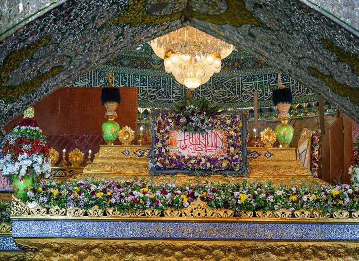 ضریح حرمین سامرا گلآرایی شد ضریح حرمین سامرا گلآرایی شد
