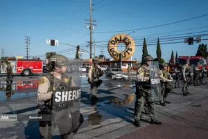 درگیری پلیس ضد شورش و معترضان در لس&zwnj;آنجلس آمریکا