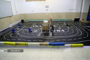 بازدید بیژن رنجبر رییس دانشگاه آزاد اسلامی از دستاورد های علمی و روباتیک دانشگاه آزاد اسلامی واحد یزد