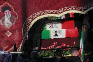 تشییع پیکر مطهر دریابان شهید &laquo;علیرضا تنگسیری&raquo; فرمانده دلاور خلیج فارس و جمعی از شهدای والامقام