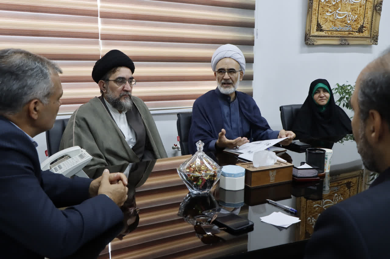 دشمن با استقلال ایران اسلامی مشکل دارد/لزوم پاسداشت خون شهدا و ترویج فرهنگ ایثار