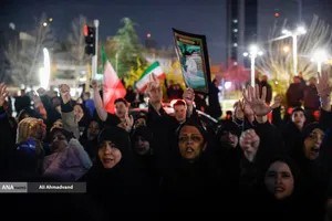 مراسم عزاداری در سوگ رهبر شهید انقلاب - میدان ونک