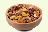 جایگزین وعده غذایی با آجیل توصیه نمی‌شود