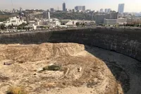 زمین در دل شهر قفل شده، وزارت راه همچنان در حاشیه می‌گردد