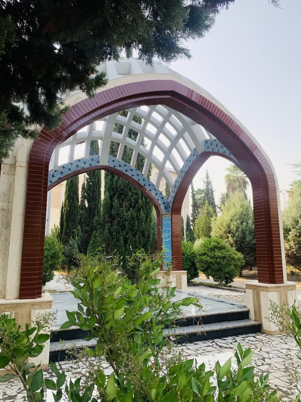 بهسازی و مرمت یادمان شهدای گمنام دانشگاه آزاد اسلامی بابل با هدف ترویج فرهنگ ایثار و شهادت