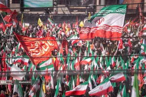 مراسم اقامه نماز بر پیکر مطهر امام مجاهد شهید حضرت آیت&zwnj;الله العظمی سیدعلی خامنه&zwnj;ای و شهدای خانواده ایشان