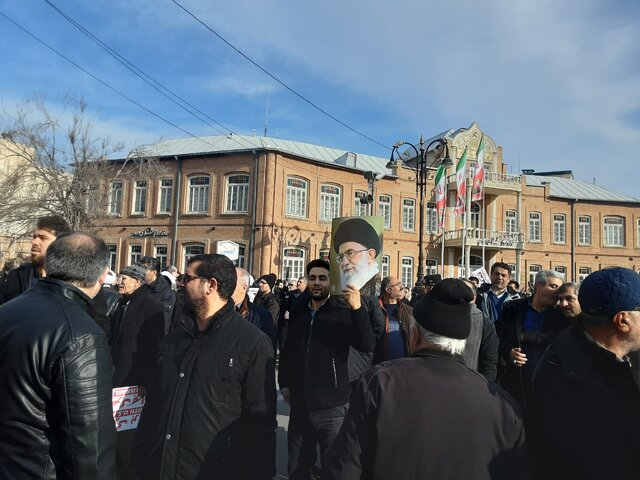 راهپیمایی سراسری در ایران اسلامی؛ ملت ایران با حضور حماسی اقدامات اغتشاشگران مسلح را محکوم کردند