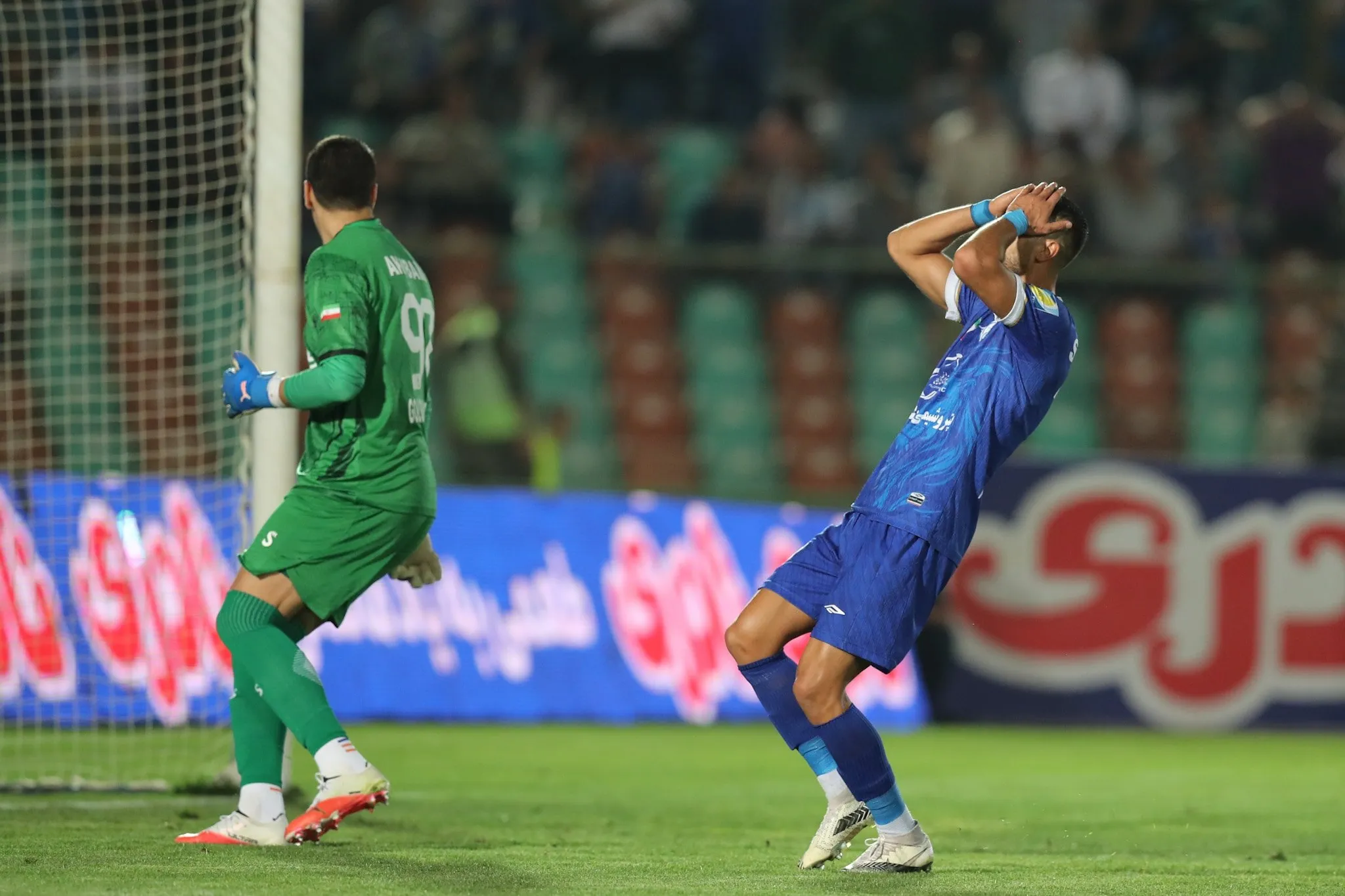 استقلال و گل‌گهر 
