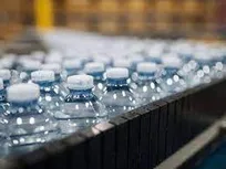 تکذیب توزیع آب بسته‌بندی در تهران؛ تصویر منتشرشده مربوط به سال ۱۳۸۶ است