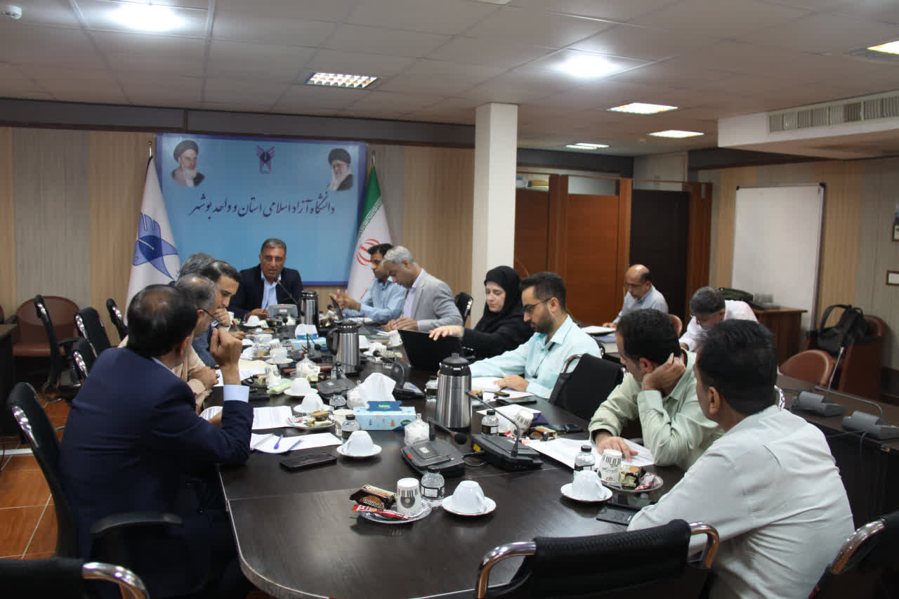 رشد ۱۰ درصدی جذب دانشجو در واحدهای دانشگاه آزاد اسلامی استان بوشهر/بهره‌گیری از ظرفیت‌های دریا در دستورکار است