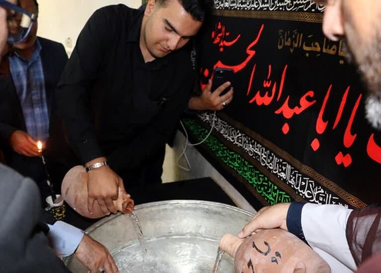 طشت‌گذاری مسجد دانشگاه آزاد اردبیل 