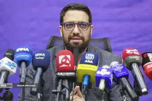 نشست خبری مهدی قمی شهردار منطقه 11 تهران
