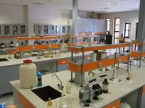 اختراعی که از هدررفت آب و شکستن ظروف در آزمایشگاه جلوگیری می‌کند