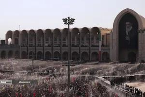 مراسم اقامه نماز بر پیکر مطهر امام مجاهد شهید حضرت آیت&zwnj;الله العظمی سیدعلی خامنه&zwnj;ای و شهدای خانواده ایشان