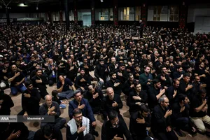 دومین شب مراسم عزاداری حضرت اباعبدالله الحسین(ع) از طرف رهبر انقلاب