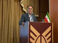 دانشجو با روشنگری جامعه را نسبت به مسائل روز دنیا آگاه کند