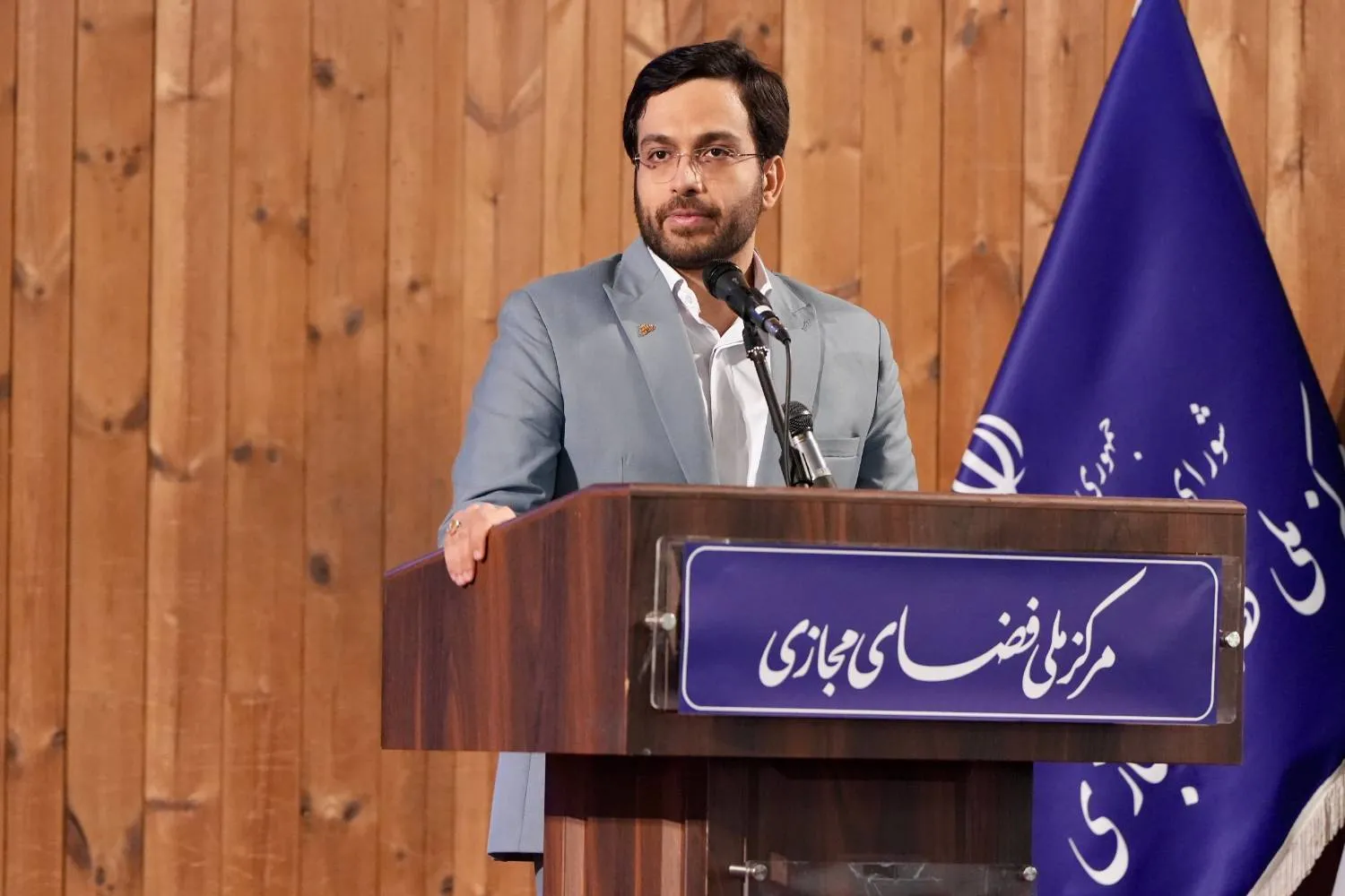 صادق فراهانی