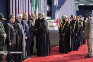 ادای احترام مقامات و مسئولان خارجی به پیکر امام شهید 