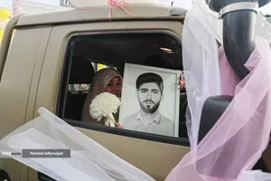مراسم جشن عروسی زوج های جان فدا همزمان با سالروز ازدواج حضرت زهرا و حضرت علی در میدان امام حسین