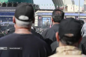 مراسم اقامه نماز بر پیکر امام شهید امت