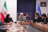 عارف: مدیریت تنگه هرمز با ایران است؛ یا در میز مذاکره حق‌مان را خواهند داد یا در میدان آن را به‌ دست می‌آوریم