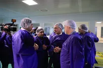بازدید وزیر بهداشت از شرکت داروپخش همزمان با روز کارگر و قدردانی از تلاش سه‌شیفته صنعت دارو